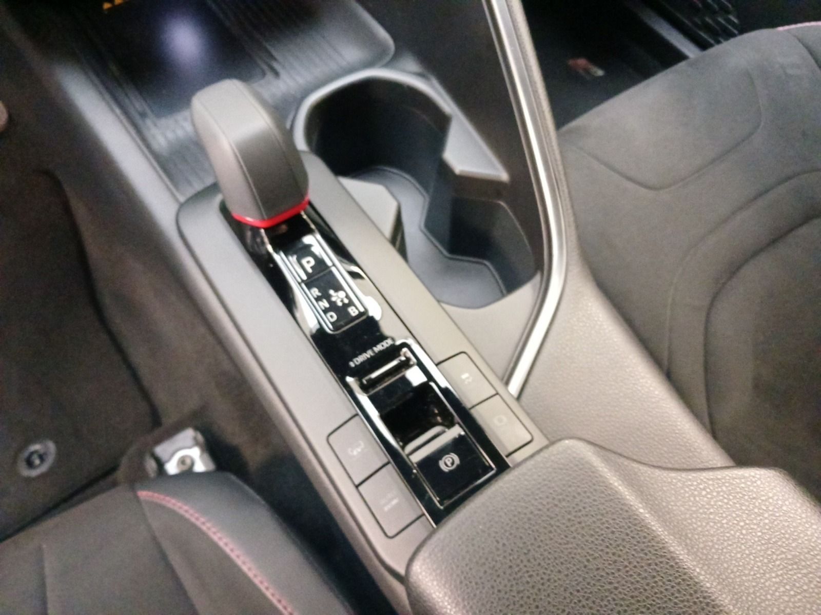 Toyota C-HR Plug-In Hybrid GR-Sport*ACC*KAM*TOTW*JBL