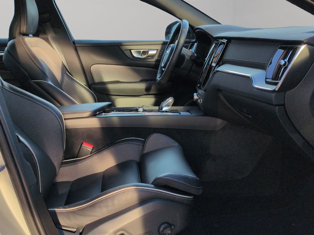 Volvo S60 B5 B AWD Ultimate Dark+360+Pano+Standheiz+