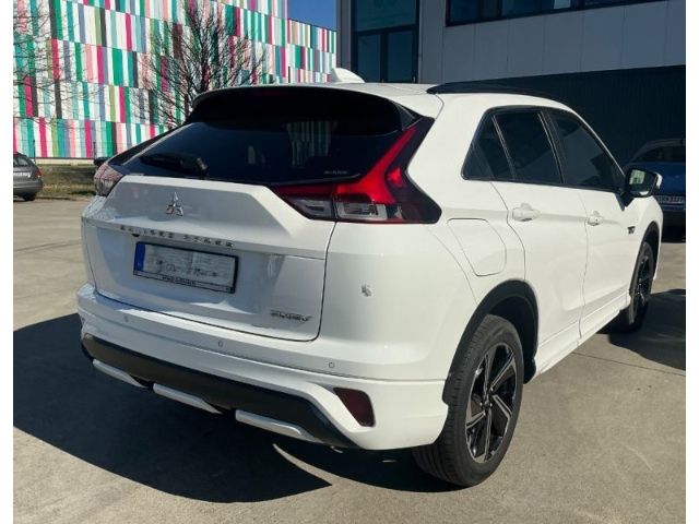 Mitsubishi Eclipse Cross Plus Select Black Hybrid 4WD 2.4 M