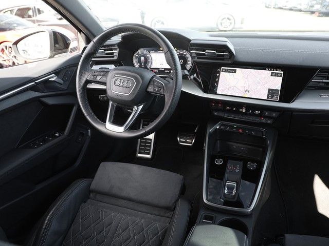 Audi A3 Sportback 40 TFSI e S line LM18 Matrix LED Na