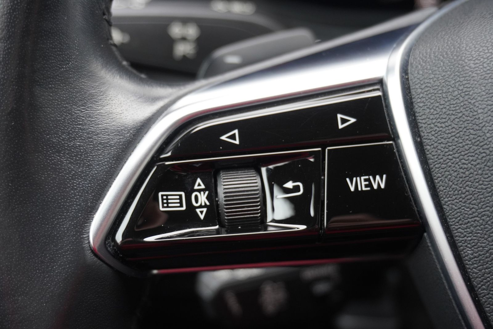Audi A6 Avant 40 2.0 TDI quattro sport S-Tronic - Samsaru's Car Outlet