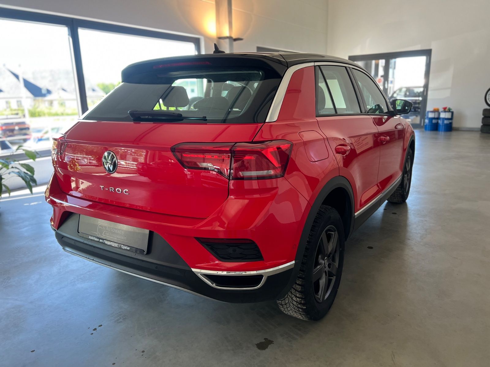 Volkswagen T-Roc 1.5 TSI Style - Samsaru's Car Outlet