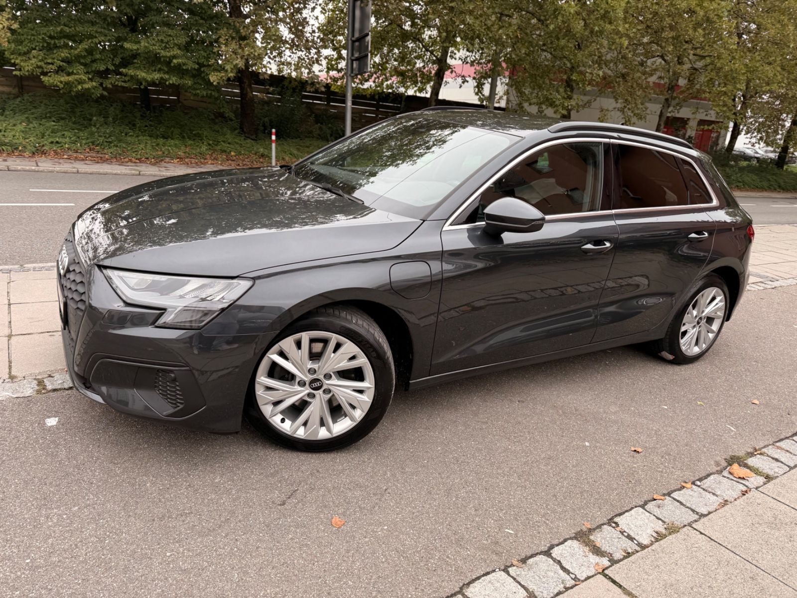 Audi A3 Sportback 40 TFSI e/AHK7ASIS/Org50Tkm