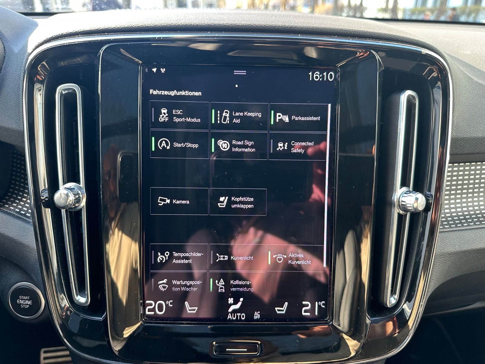 Volvo XC40 R-Design - Samsaru's Car Outlet