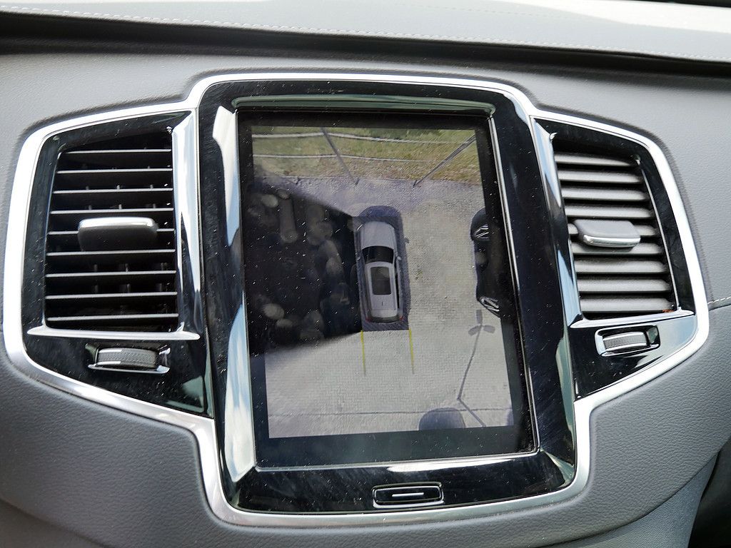 Volvo XC90 B5 AWD Plus Bright LUFTFEDERUNG 360° PANO