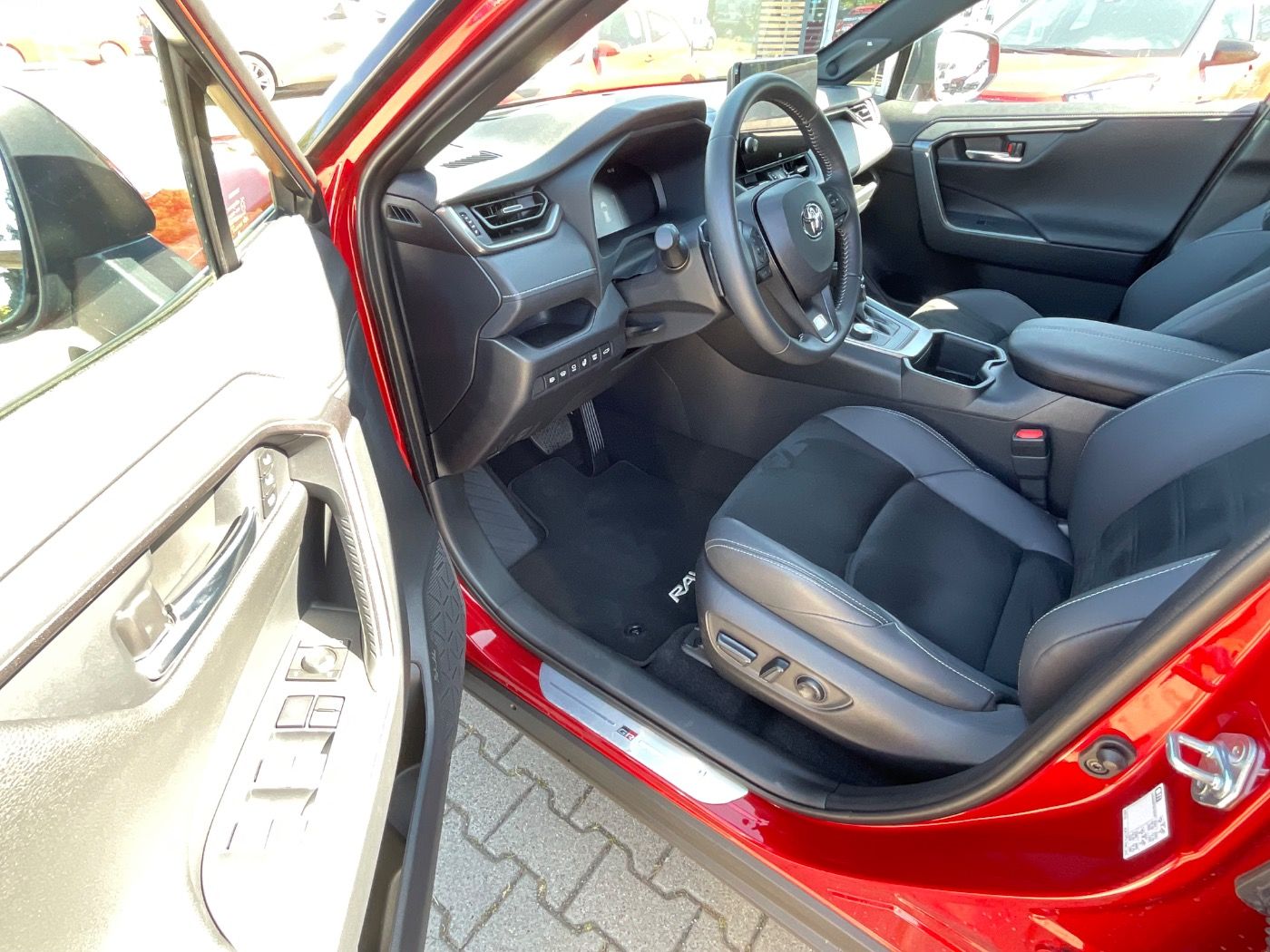Toyota RAV4 2.5 PluginHybrid GR Sport - Samsaru's Car Outlet