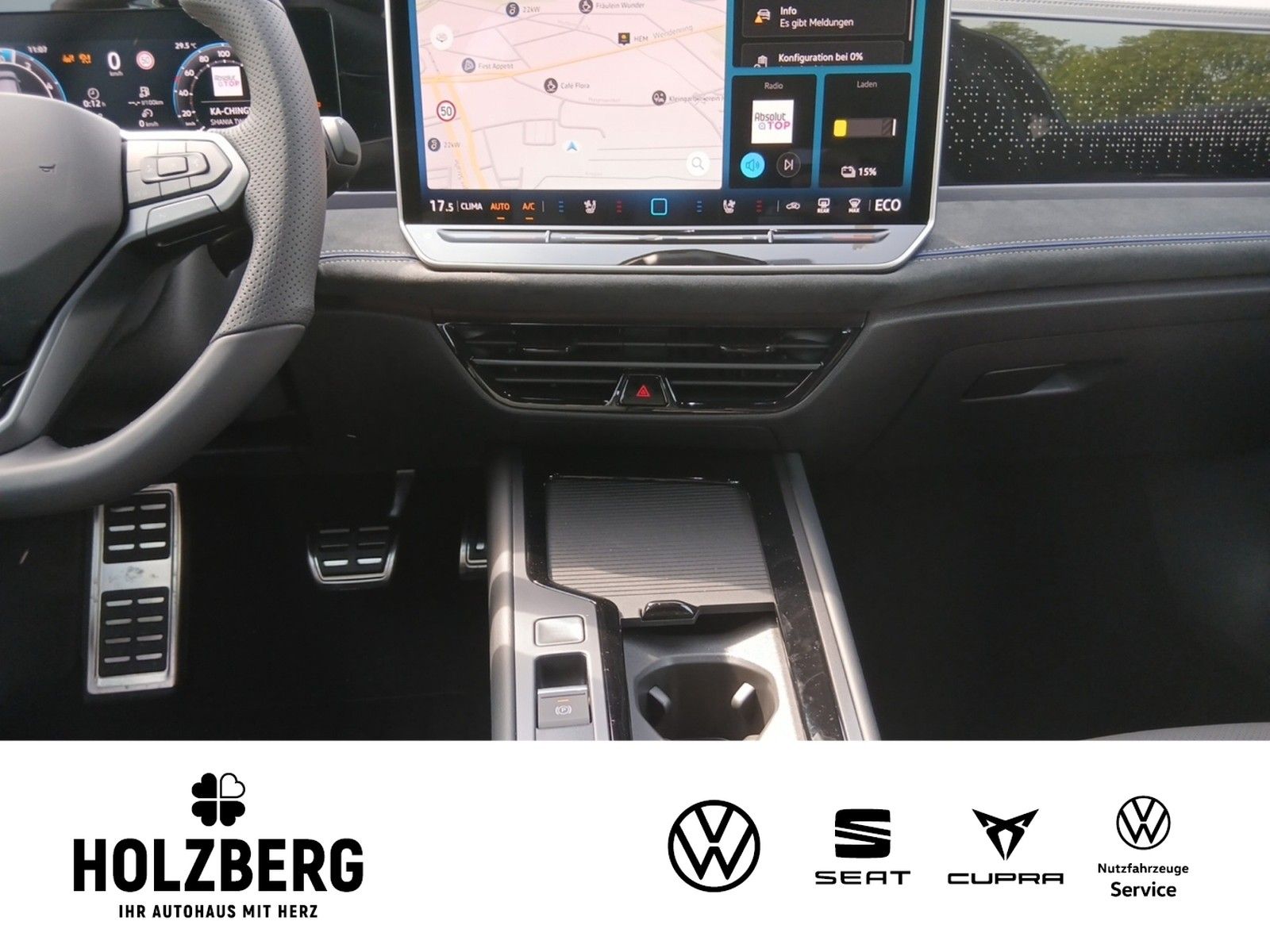 Volkswagen Passat R-Line 1.5 eHybrid DSG SIGNATURE+AHK+PANO