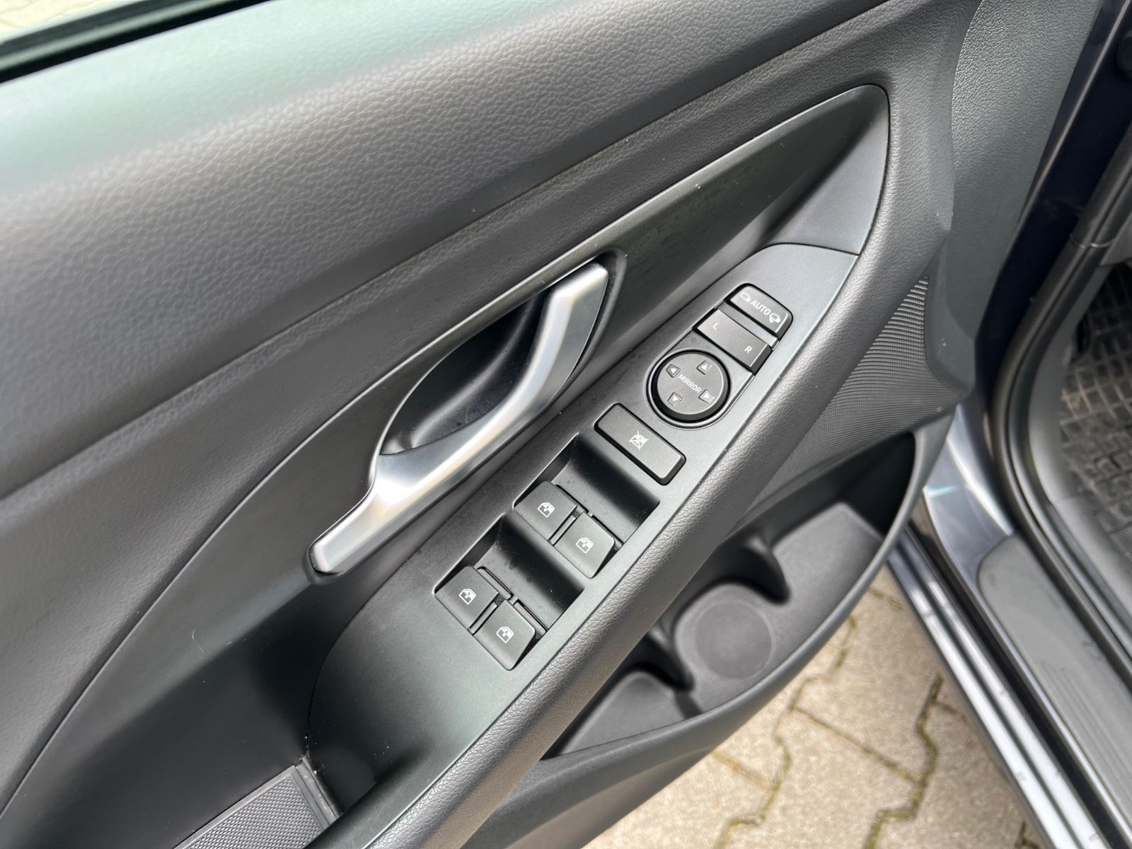 Hyundai i30 Trend Mild-Hybrid - Samsaru's Car Outlet