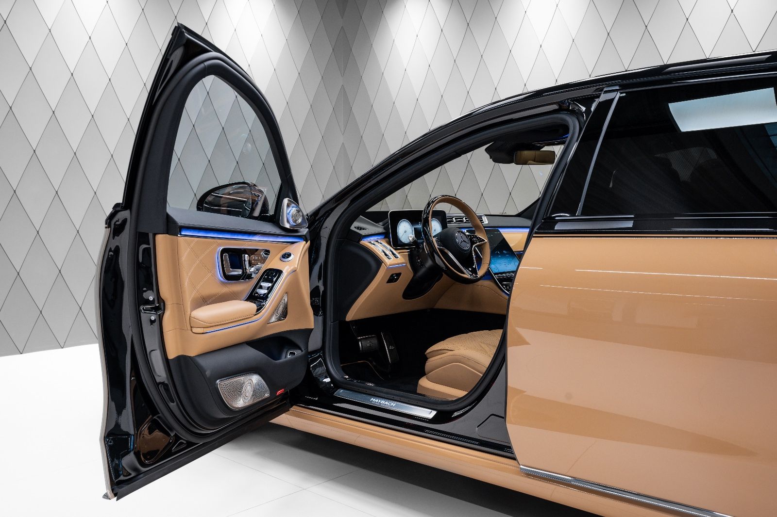 Mercedes-Benz S 680 Maybach - Samsaru's Car Outlet