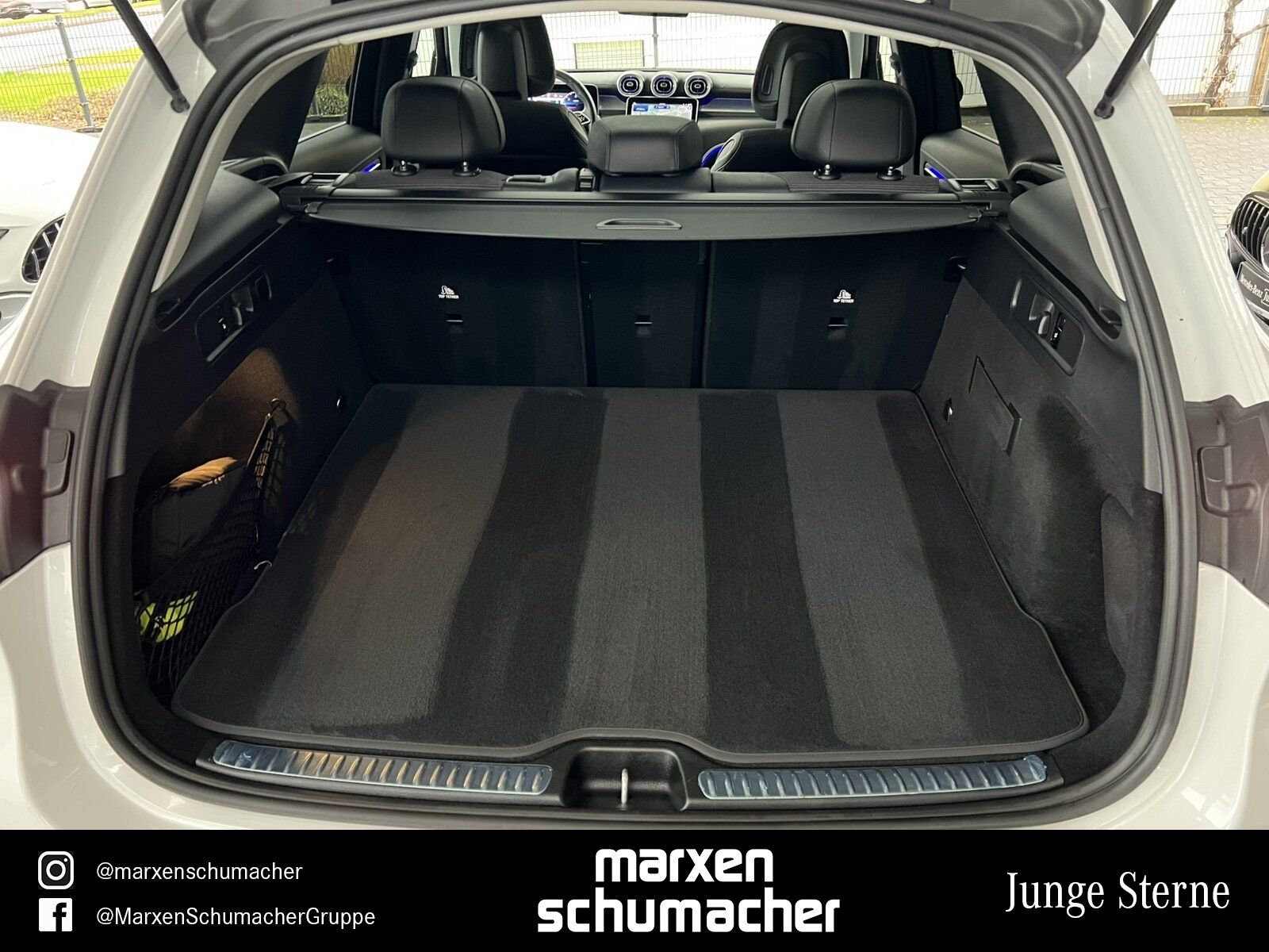 Mercedes-Benz GLC 220 d 4M AVANTGARDE Pano+360°+AHK+DIGITAL