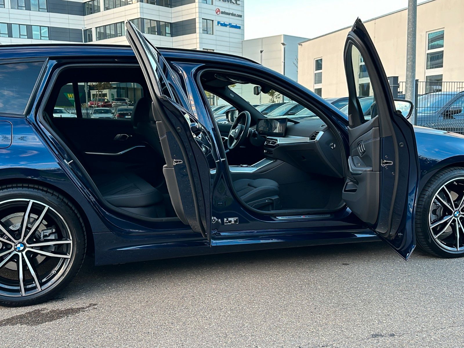 BMW 320d xD M Sport - Samsaru's Car Outlet