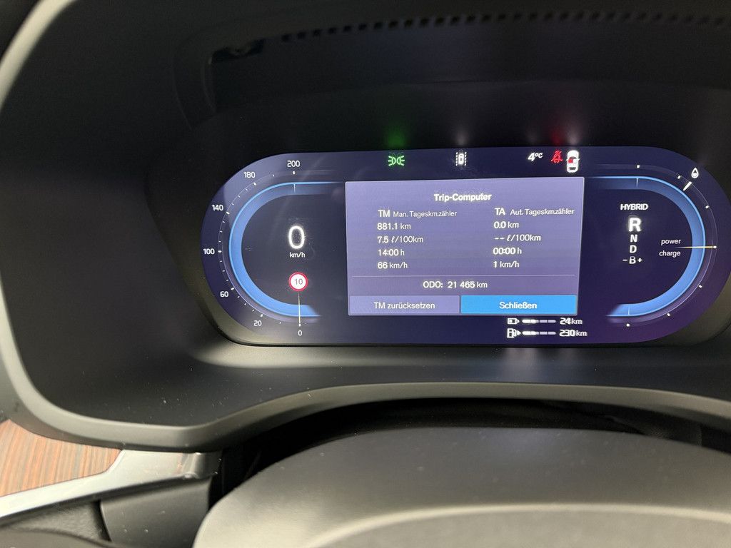 Volvo V60 T6 Ultra Bright Recharge Plug-In Hybrid AWD