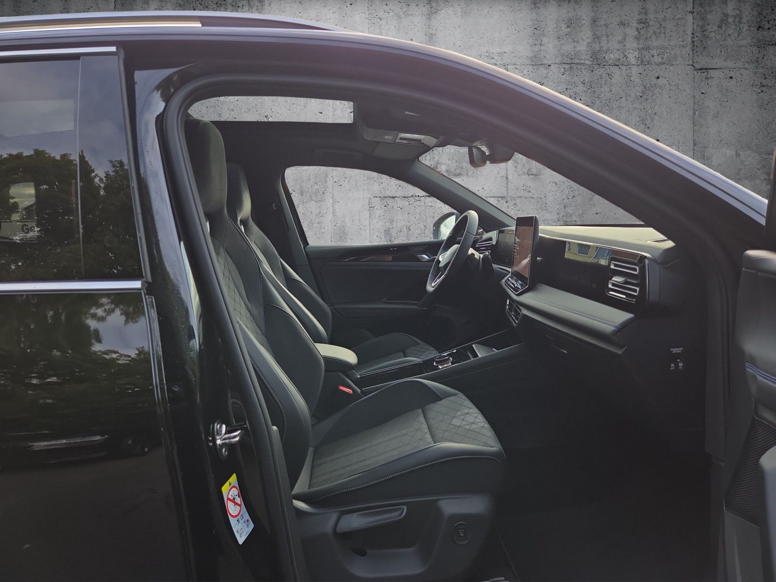 Volkswagen Tiguan R-Line 2.0 TDI SCR DSG 4MOTION Pano AHK
