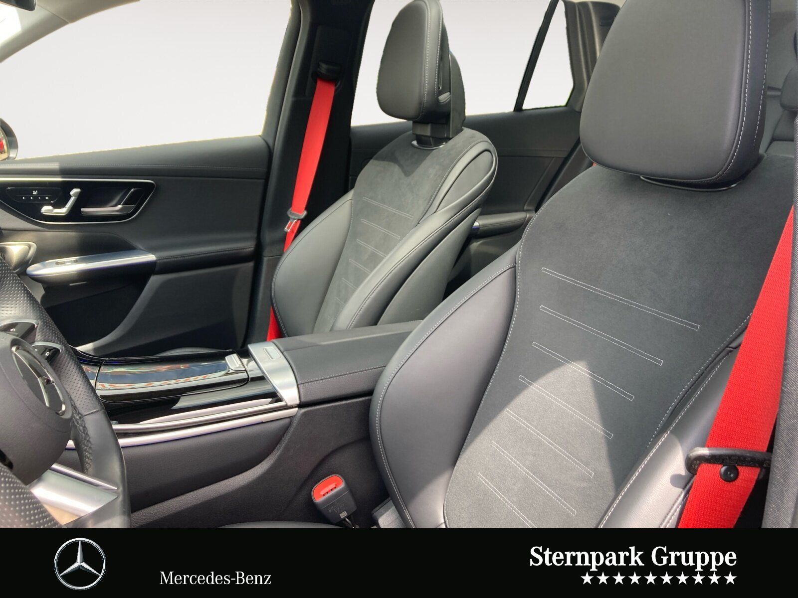 Mercedes-Benz GLC 300 e 4M AMG Premium Plus +AHK+Pano+DIST+20"
