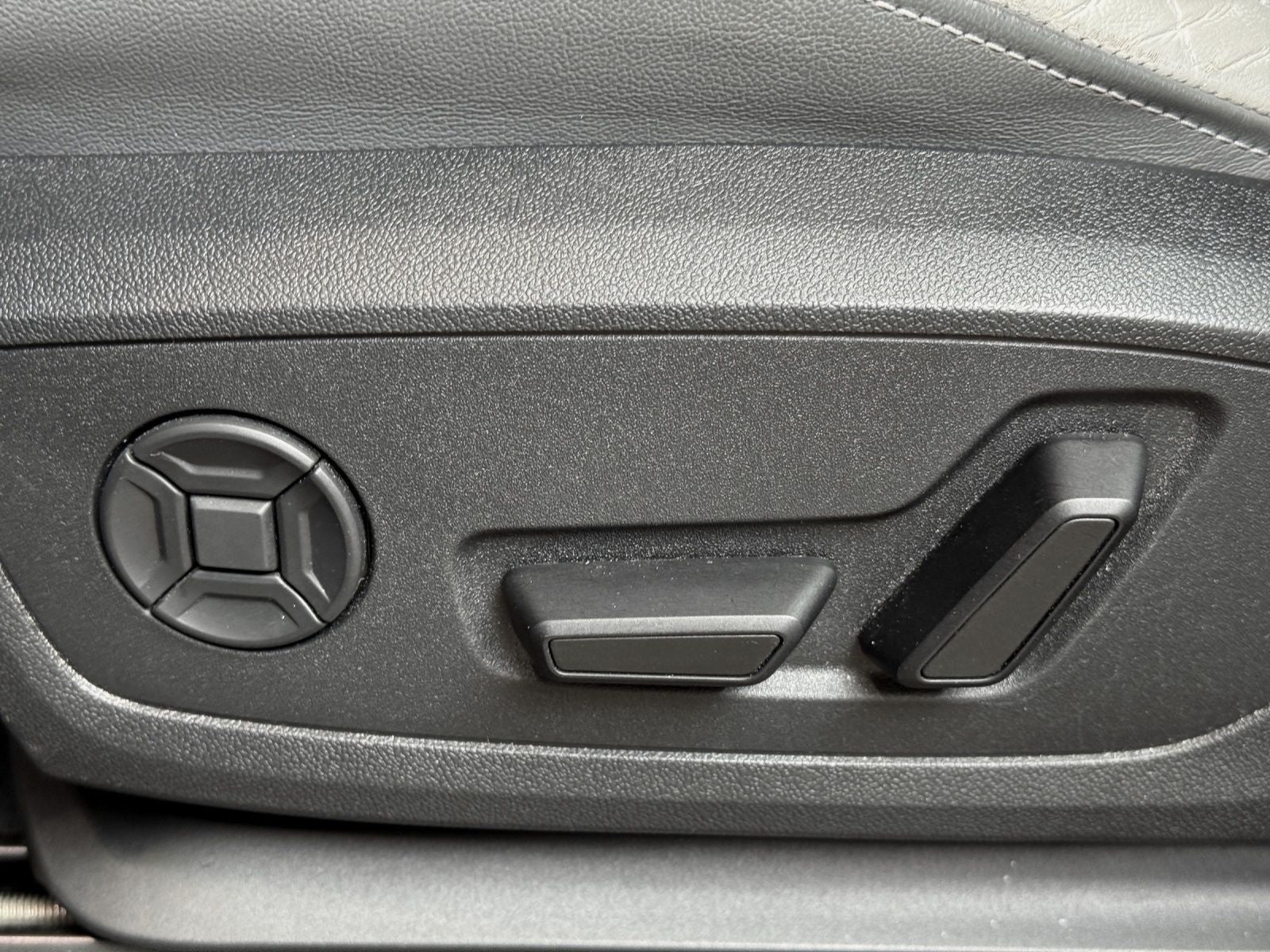 Audi Q3 Sportback 45 TFSI Q S LINE - Samsaru's Car Outlet