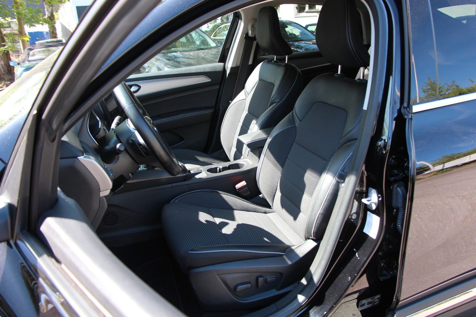Renault Arkana Mild Hybrid 140 EDC Techno - Samsaru's Car Outlet