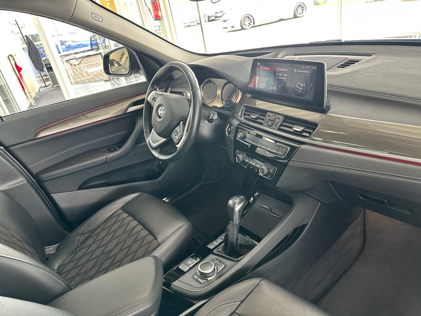 BMW X1 xDrive 25e xLine PLUS - Samsaru's Car Outlet