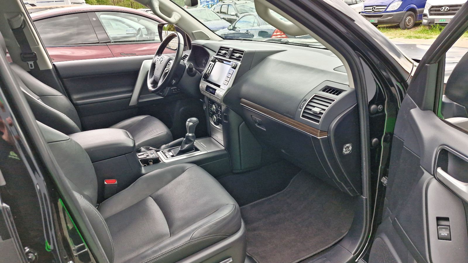 Toyota Land Cruiser TEC-Edition - AHK / Schiebedach