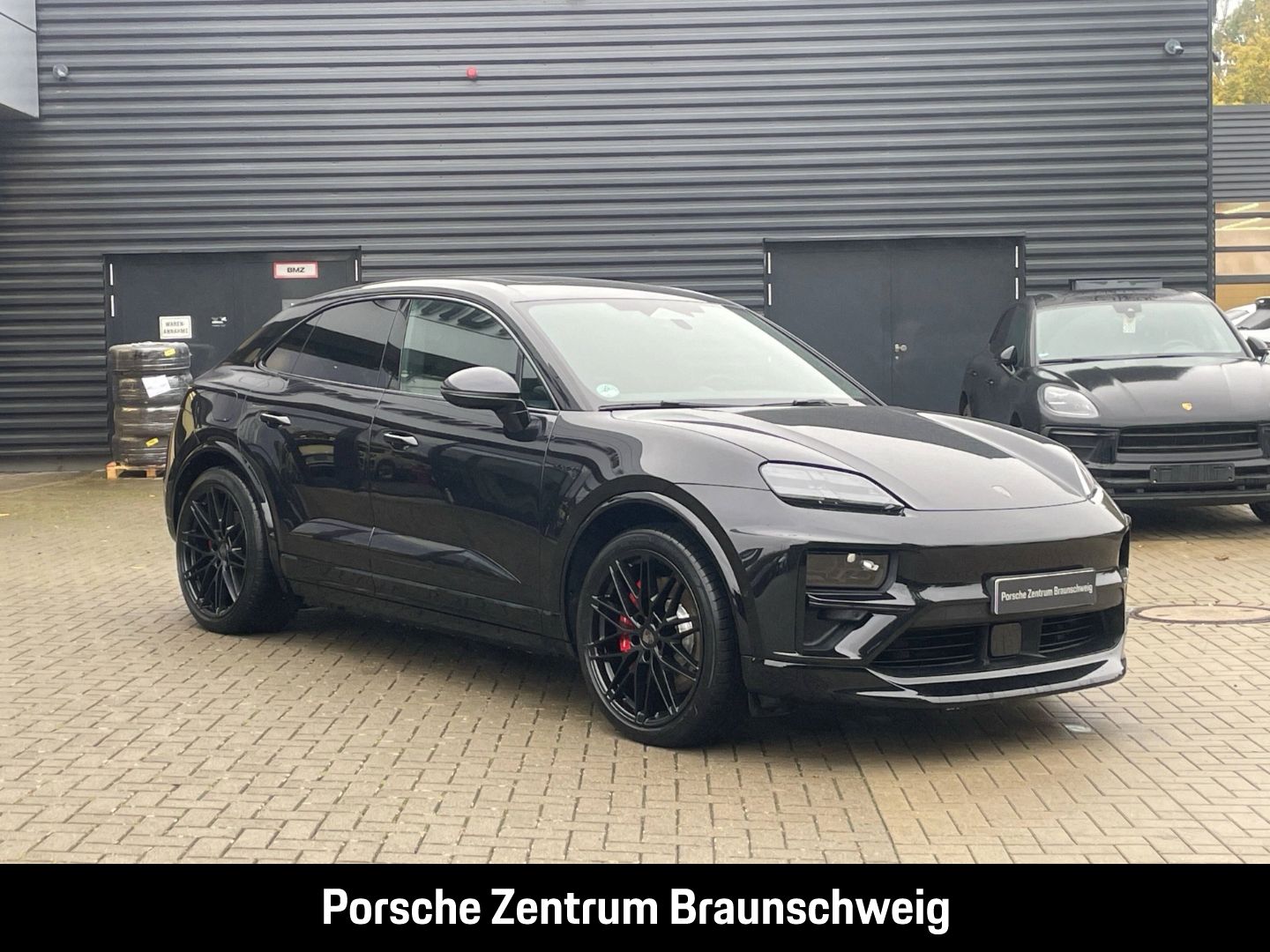 Porsche Macan Turbo BOSE Luftfederung Panoramadach LED