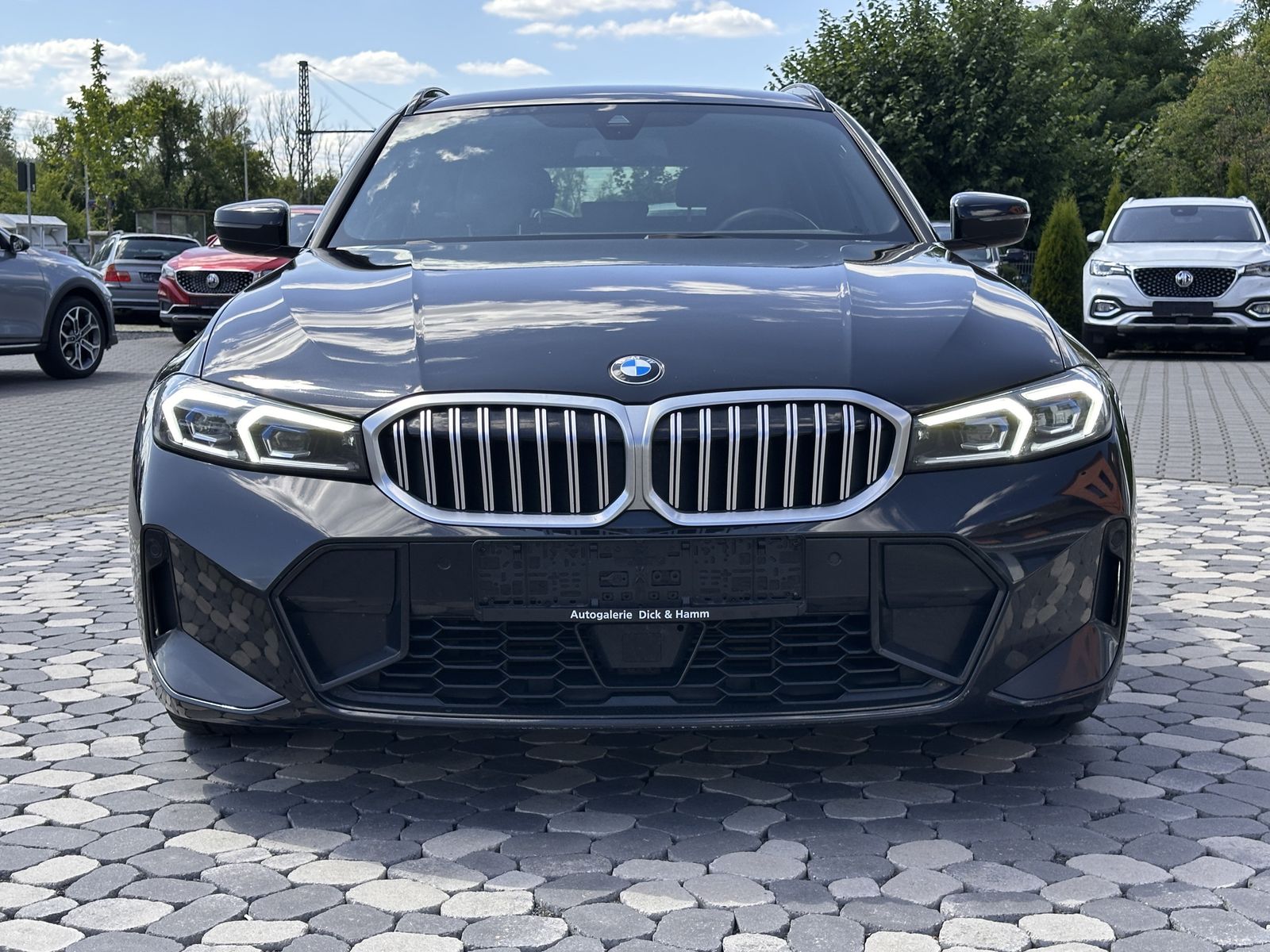 BMW 320 d xDrive M Sport - Samsaru's Car Outlet