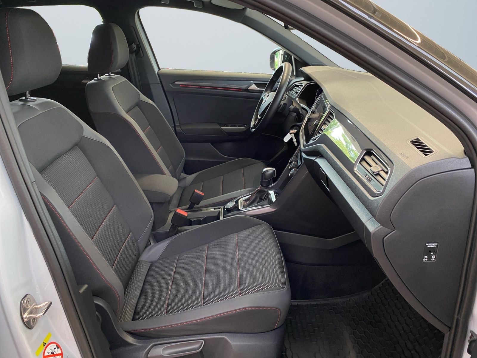 Volkswagen T-Roc 2.0 TSI DSG 4Motion - Samsaru's Car Outlet