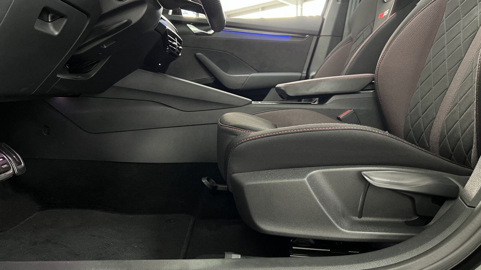 Skoda Octavia Combi RS First Edition - Samsaru's Car Outlet