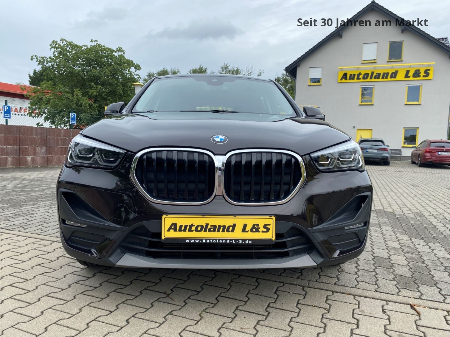 BMW X1 xDrive 20 d Advantage - Samsaru's Car Outlet