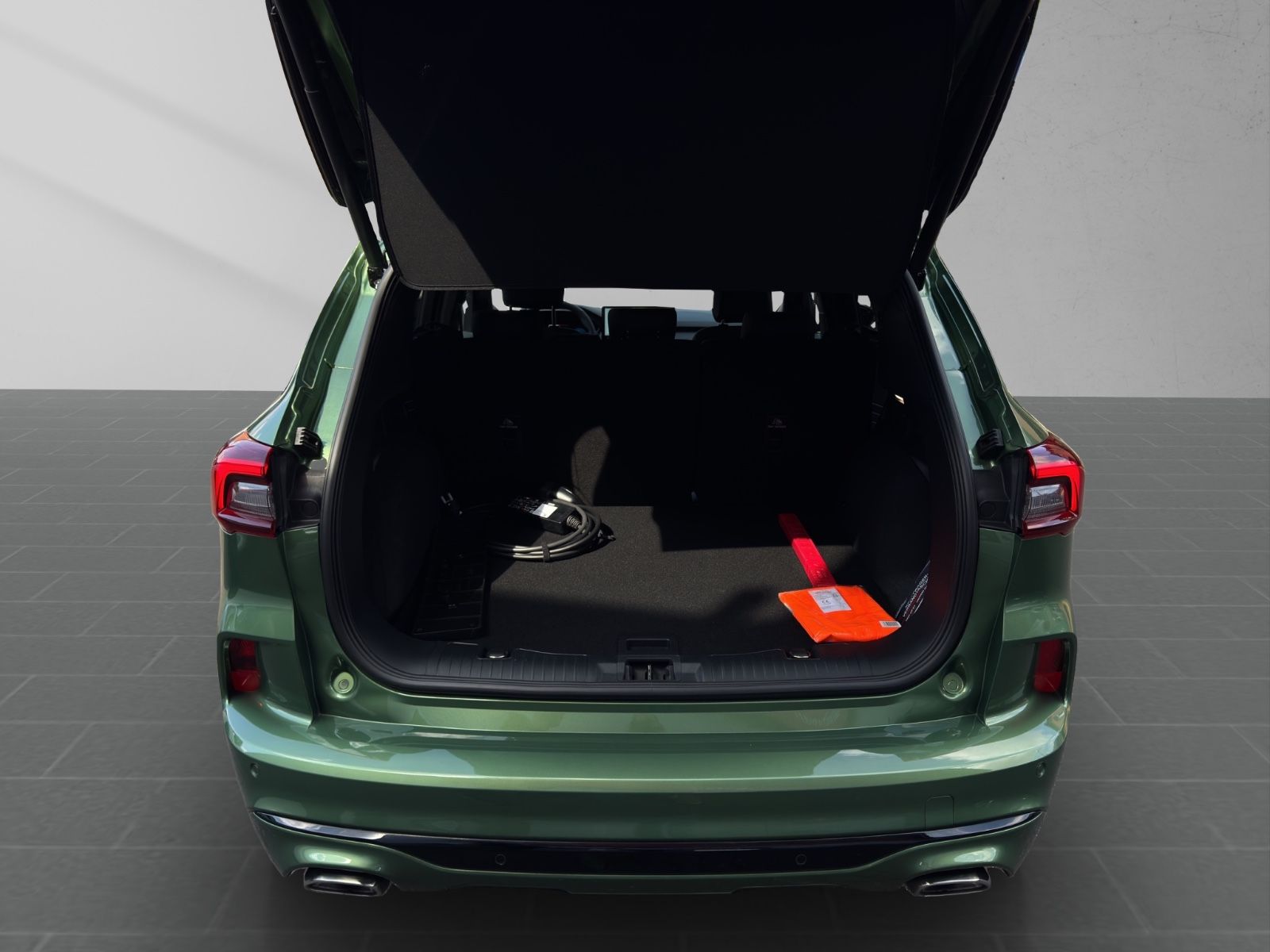 Ford Kuga PHEV ST-Line X - Samsaru's Car Outlet