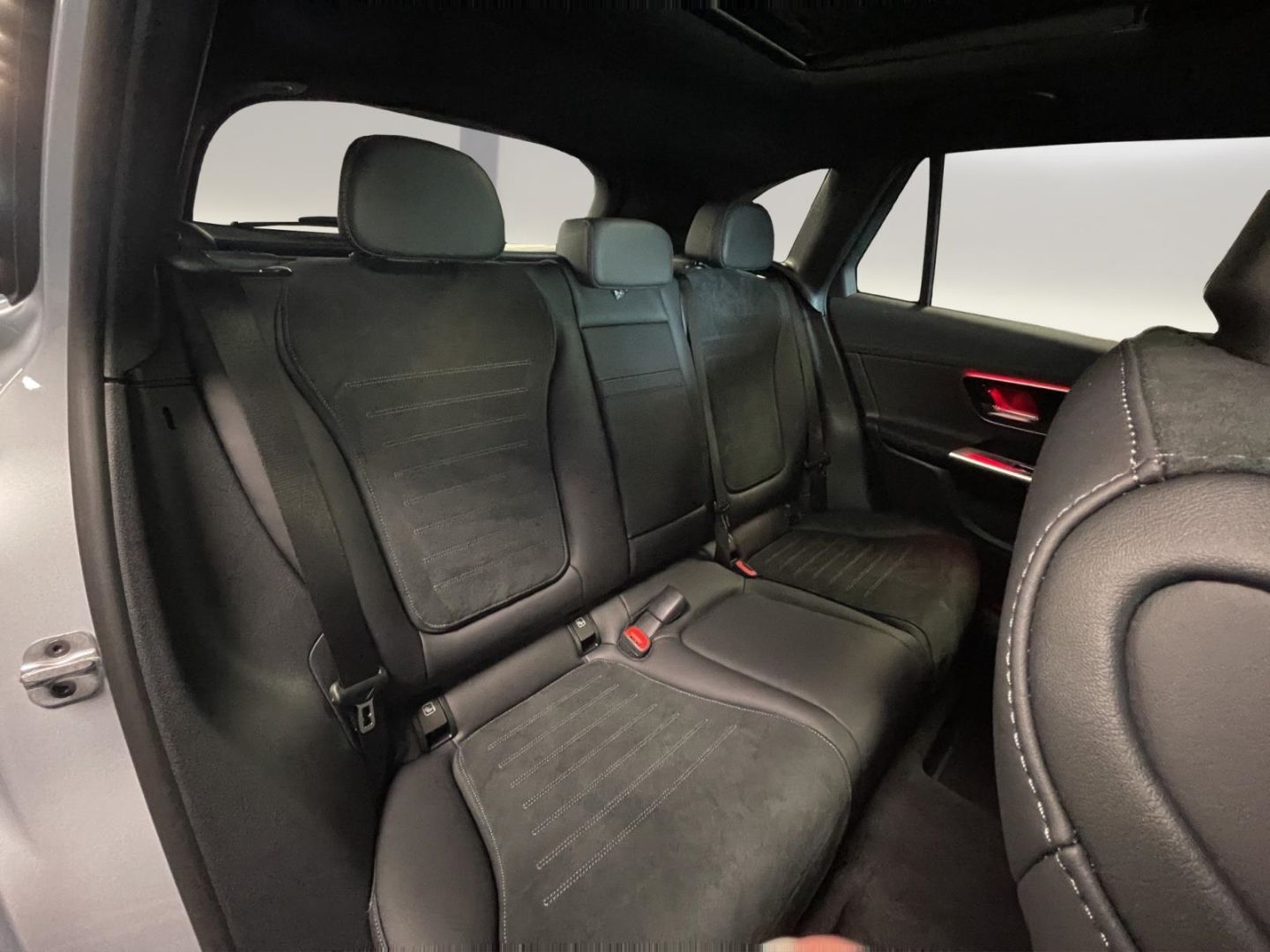 Mercedes-Benz GLC 220 d AMG NIGHT PANO AHK DISTR DIGITAL TRITT