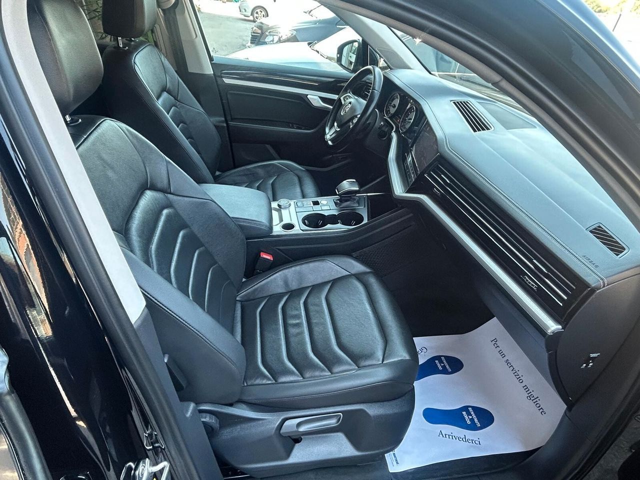 Volkswagen Touareg 3.0 V6 TDI SCR Advanced - Samsaru's Car Outlet