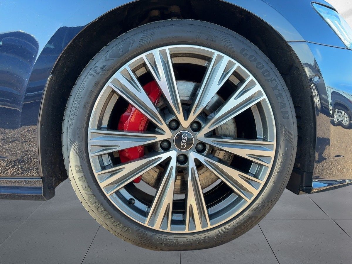 Audi A6 Avant 55 TFSI e Q. sport - Samsaru's Car Outlet