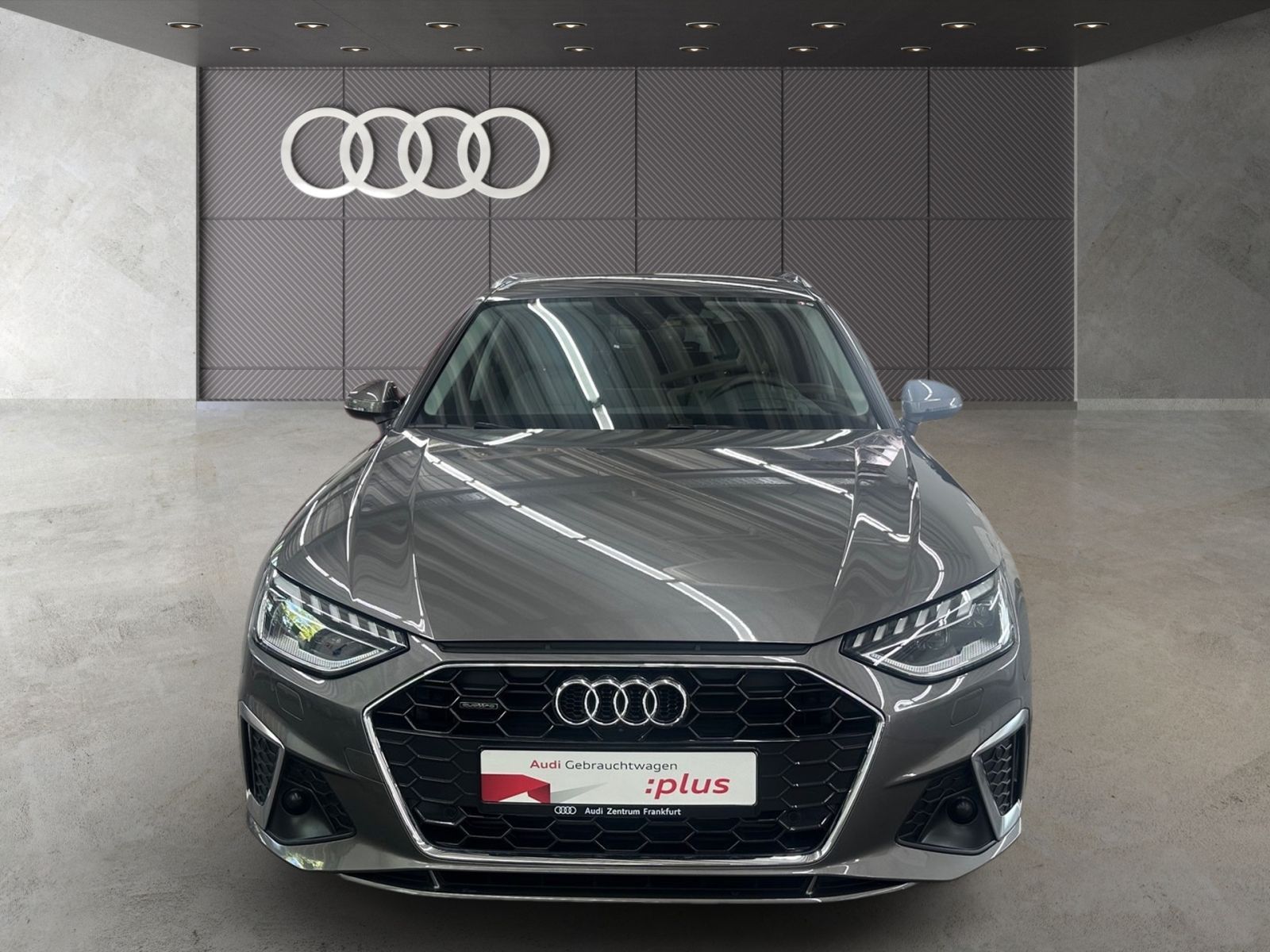 Audi A4 Avant 40 TFSI quattro S line - Samsaru's Car Outlet