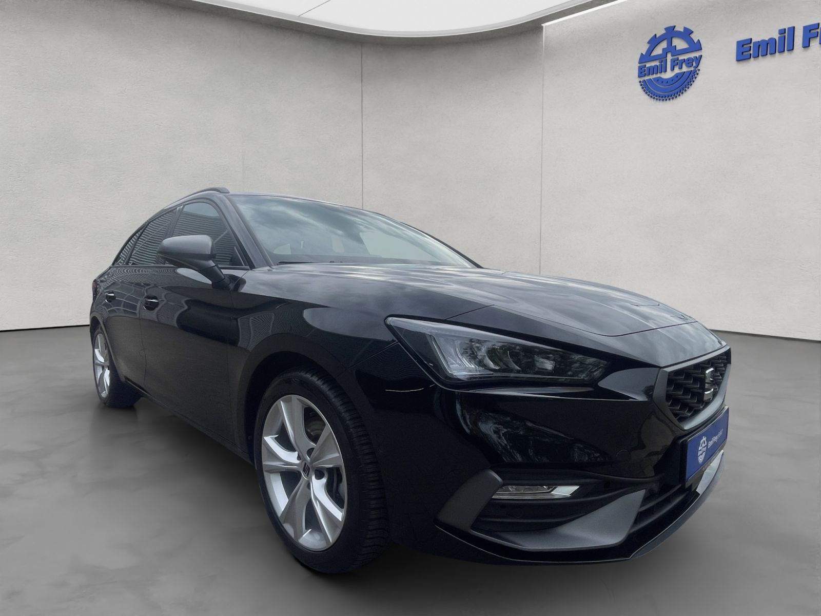 Seat Leon Sportstourer 2.0 TDI DSG FR AHK/Kamera/Navi