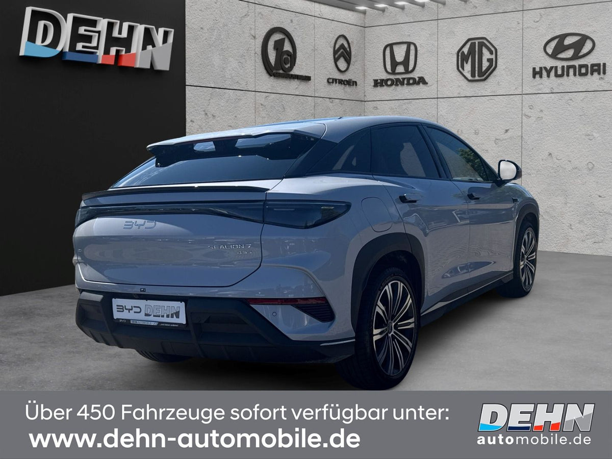 BYD Sealion 7