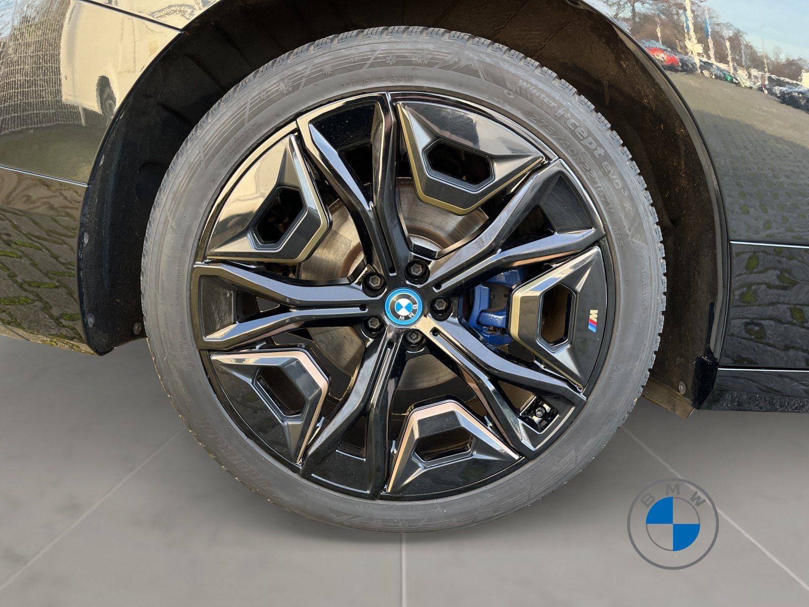 BMW iX xDrive40 Sport 22" AHK Massage Memory H&K