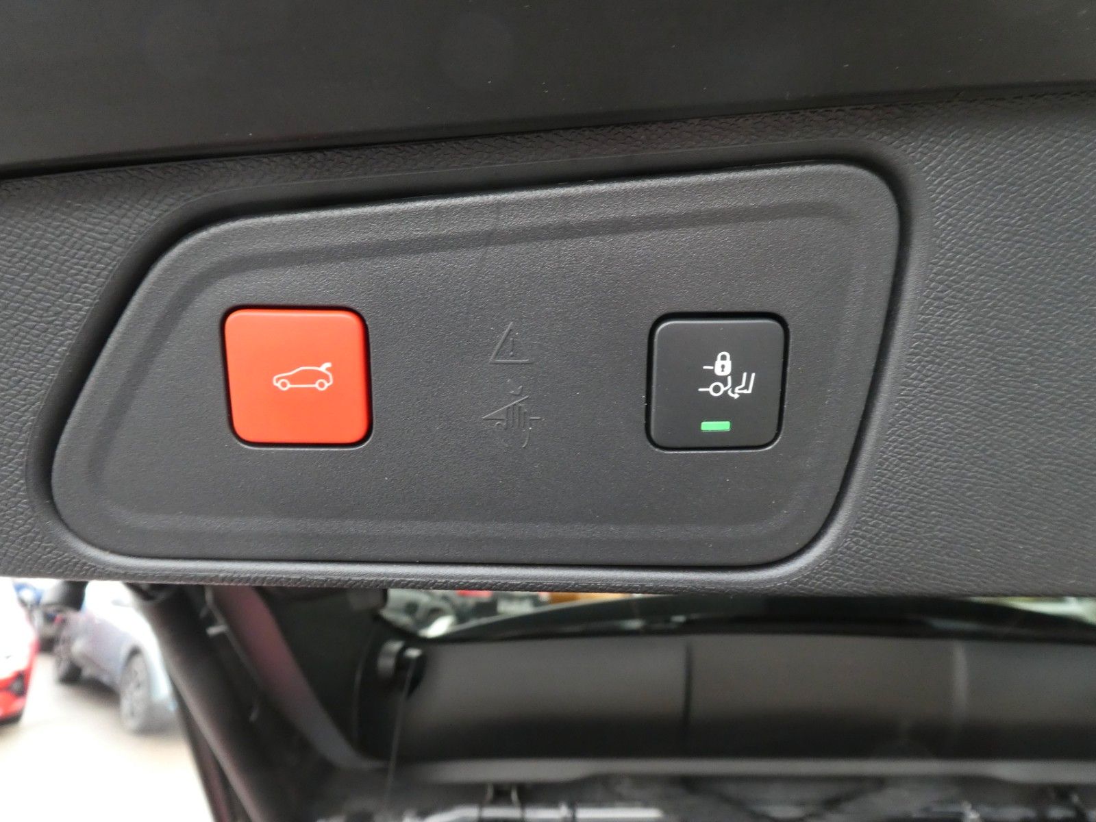 Peugeot 3008 Hybrid4 GT Navi, SHZ, Kamera, 4WD, S-Dach
