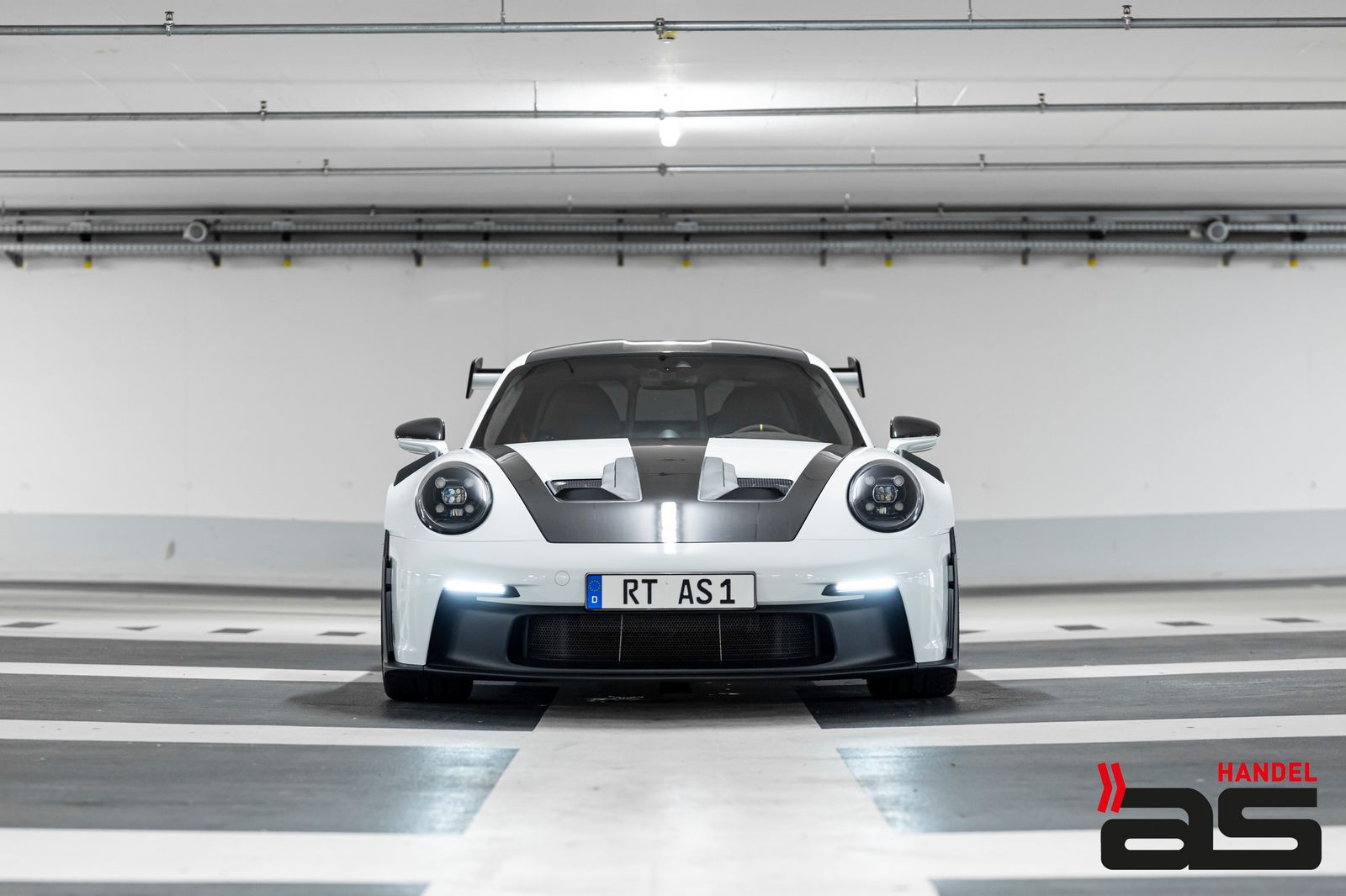 Porsche 911 992 GT3 RS - Samsaru's Car Outlet