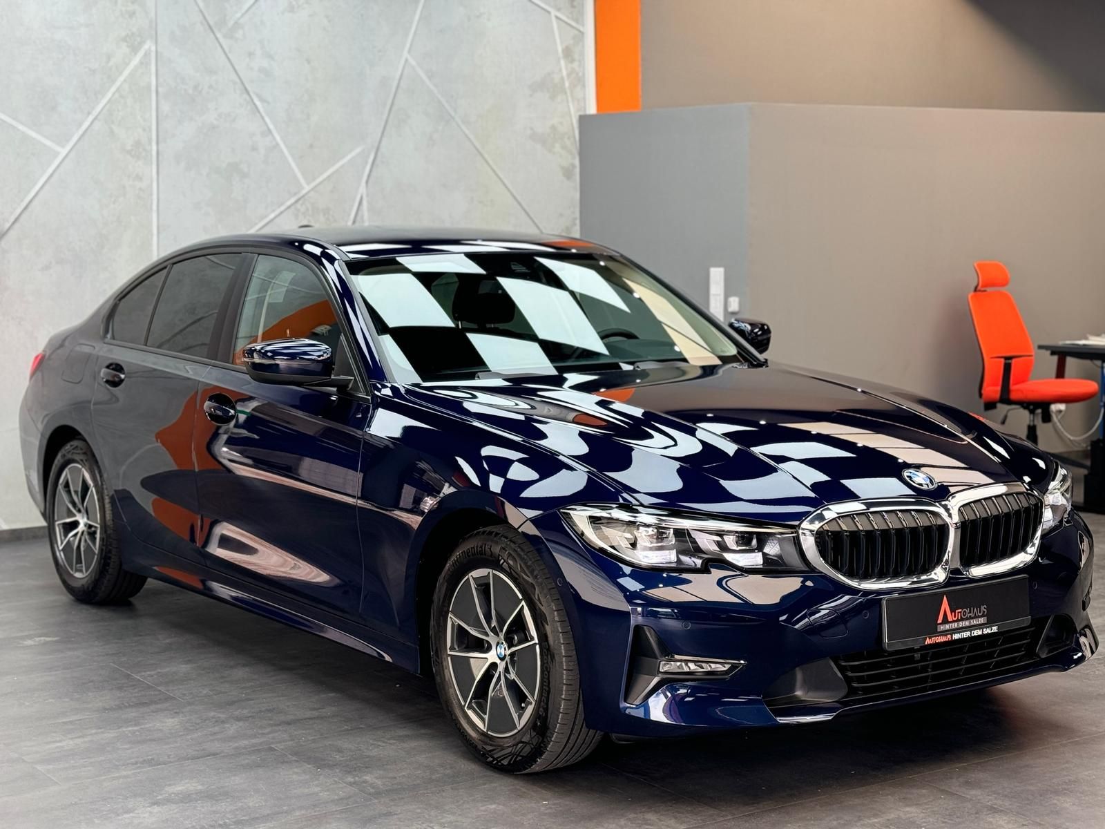 BMW 320i Advantage - Samsaru's Car Outlet