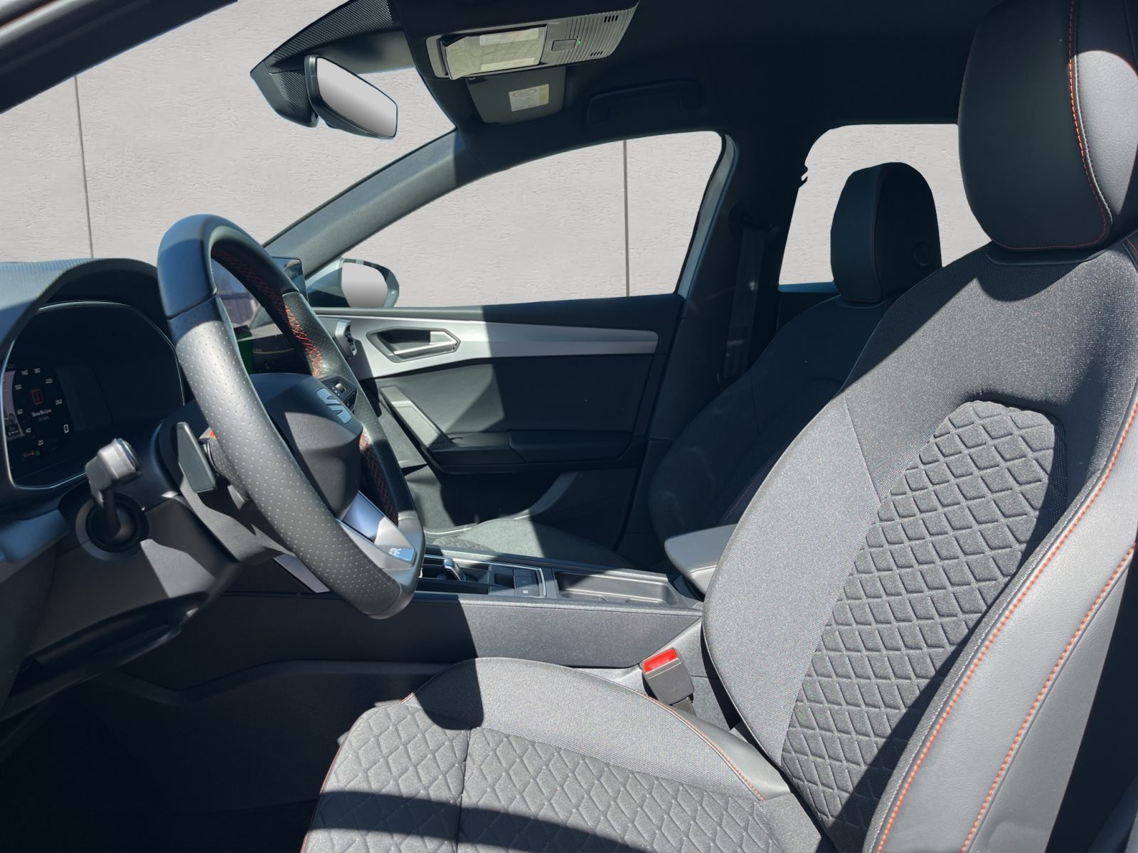 Seat Leon Sportstourer 2.0 TDI DSG FR AHK Kamera Navi