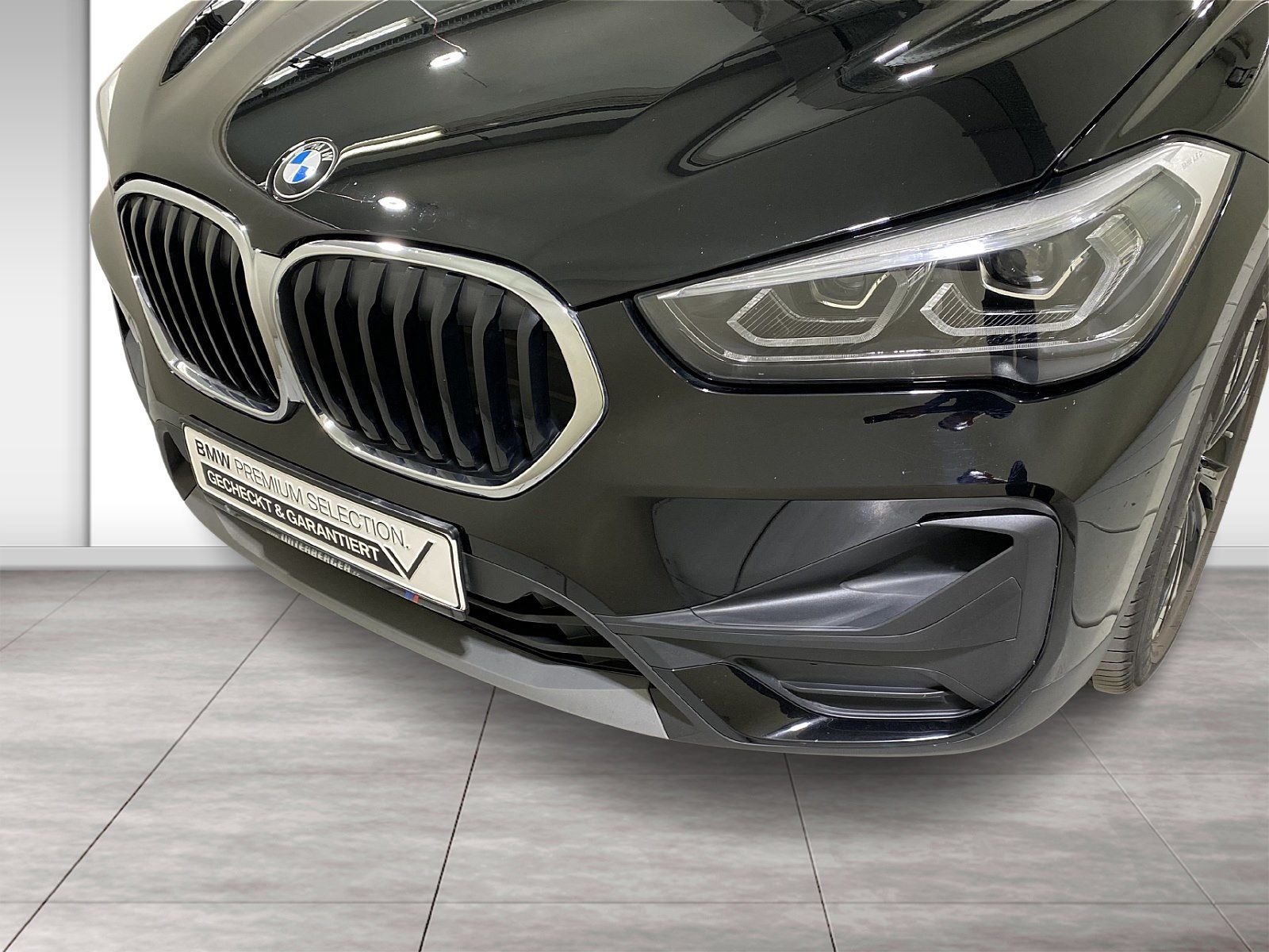 BMW X1 xDrive18d Aut - Samsaru's Car Outlet