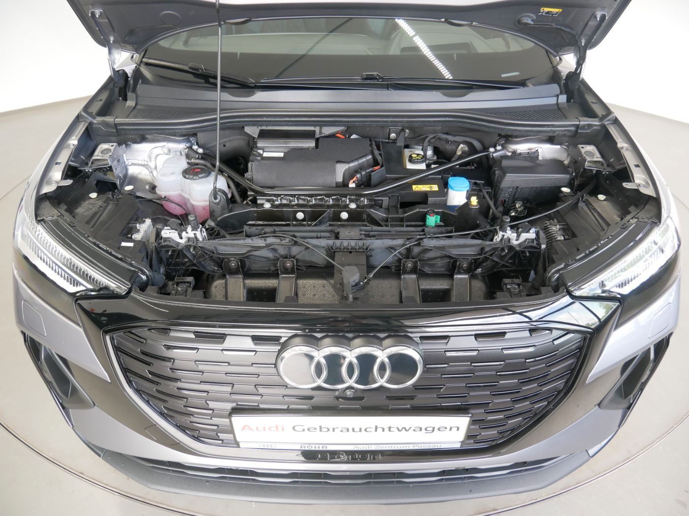 Audi Q4 50 e-tron quattro S line MATRIX AHK PANO ACC