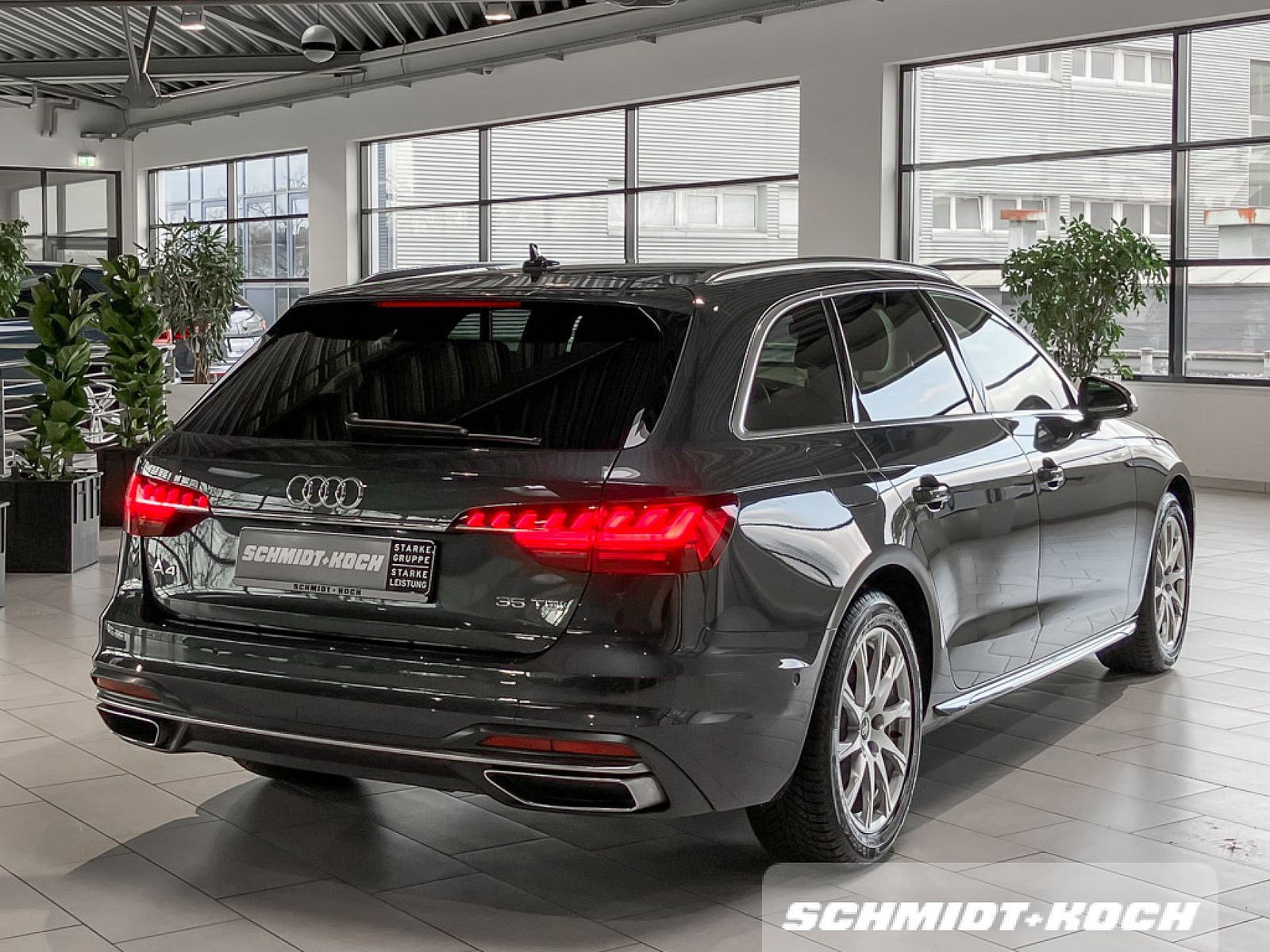 Audi A4 Avant 35 TDI advanced S tronic - Samsaru's Car Outlet