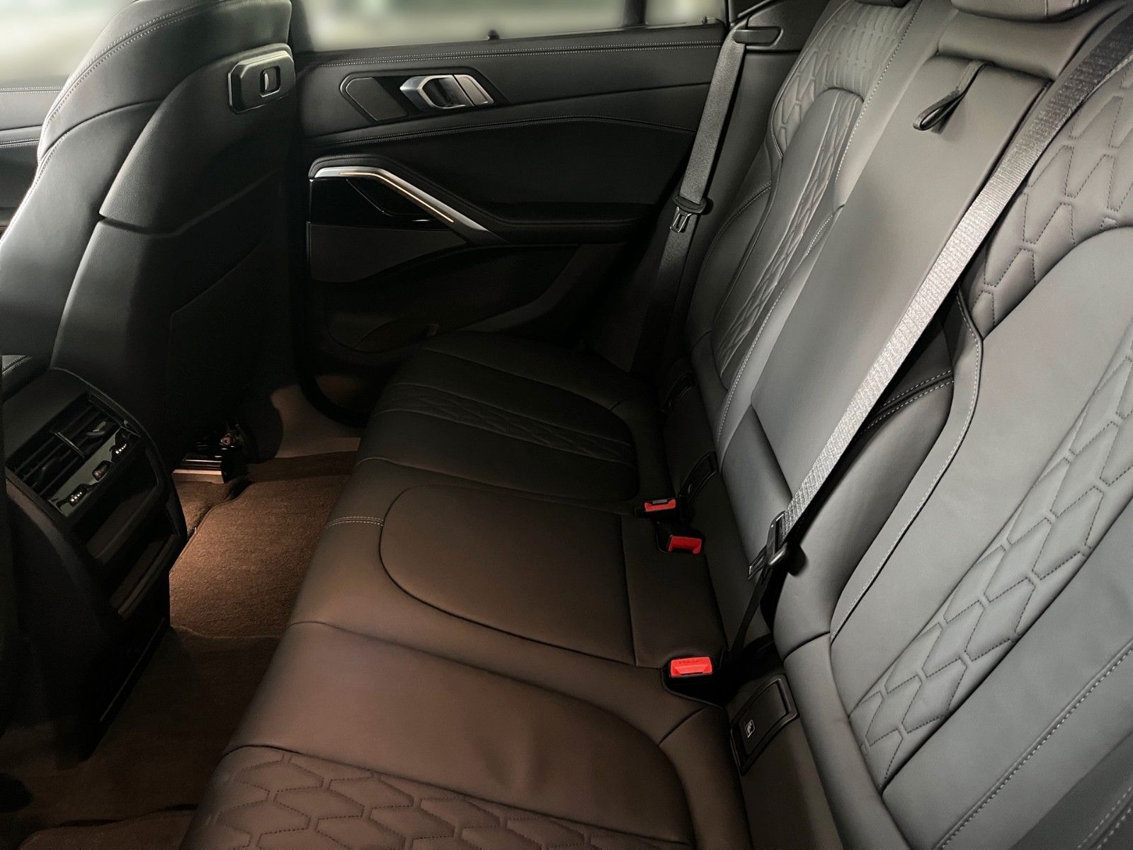 BMW X6 xDrive 40d M SPORT/LED/AHK/PANO-DA/H&K