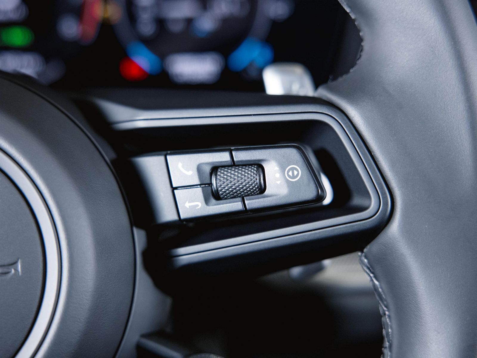 Porsche Cayenne E-Hybrid Sportabgasanlage Sportlenkrad