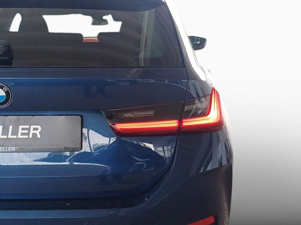 BMW 320d Touring xDrive Aut. - Samsaru's Car Outlet