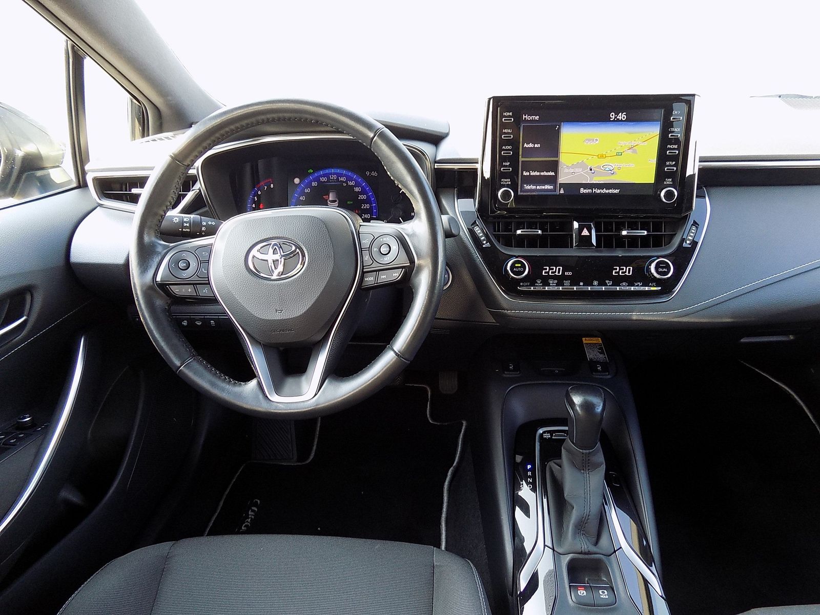 Toyota Corolla Touring Sports 2.0 l Hybrid Team D - Samsaru's Car Outlet