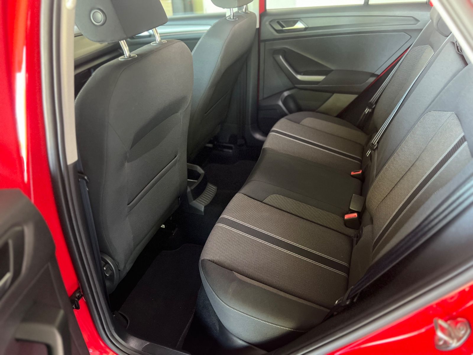 Volkswagen T-Roc 1.5 TSI Style - Samsaru's Car Outlet