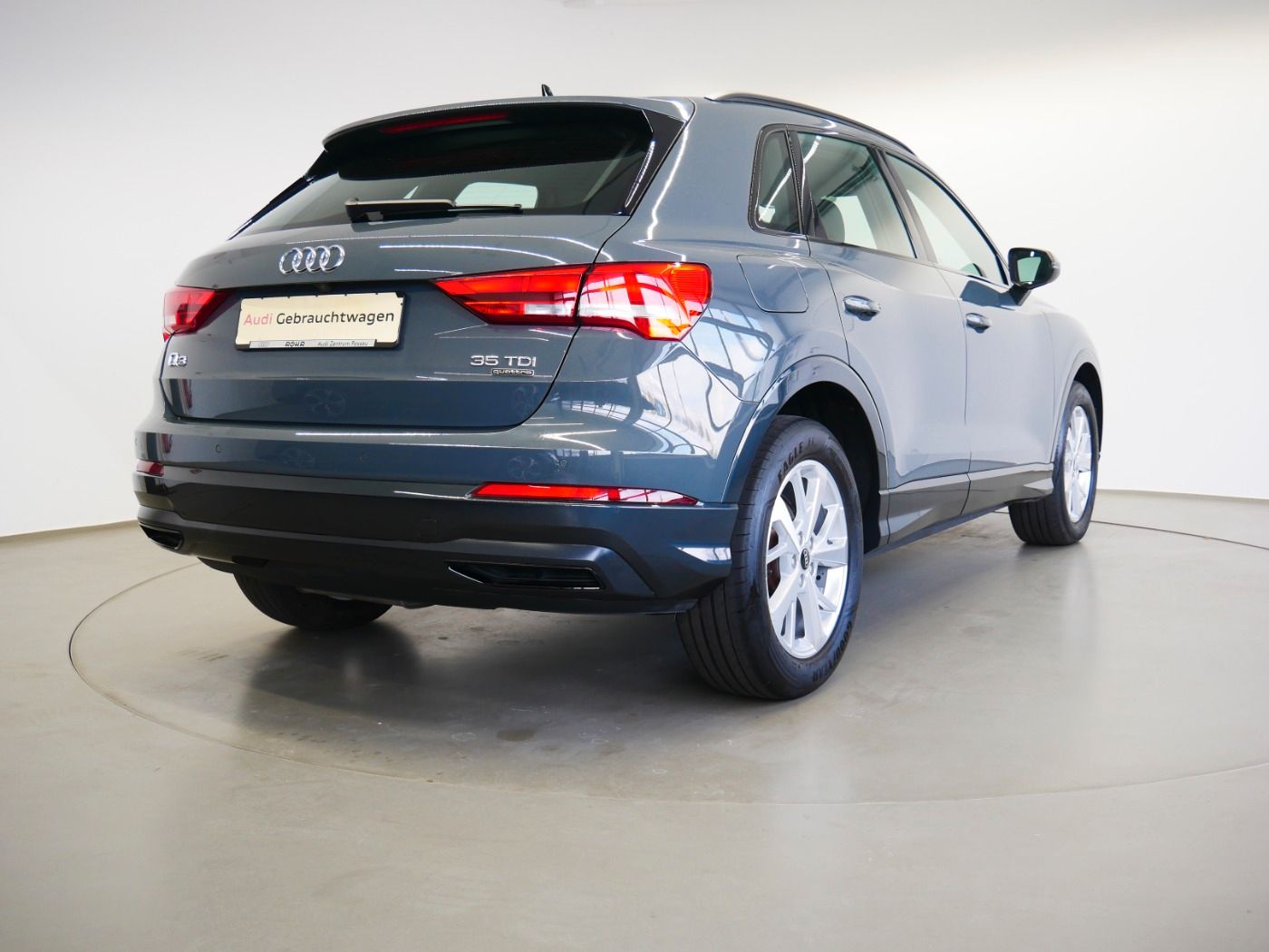 Audi Q3 35 TDI quattro advanced - Samsaru's Car Outlet