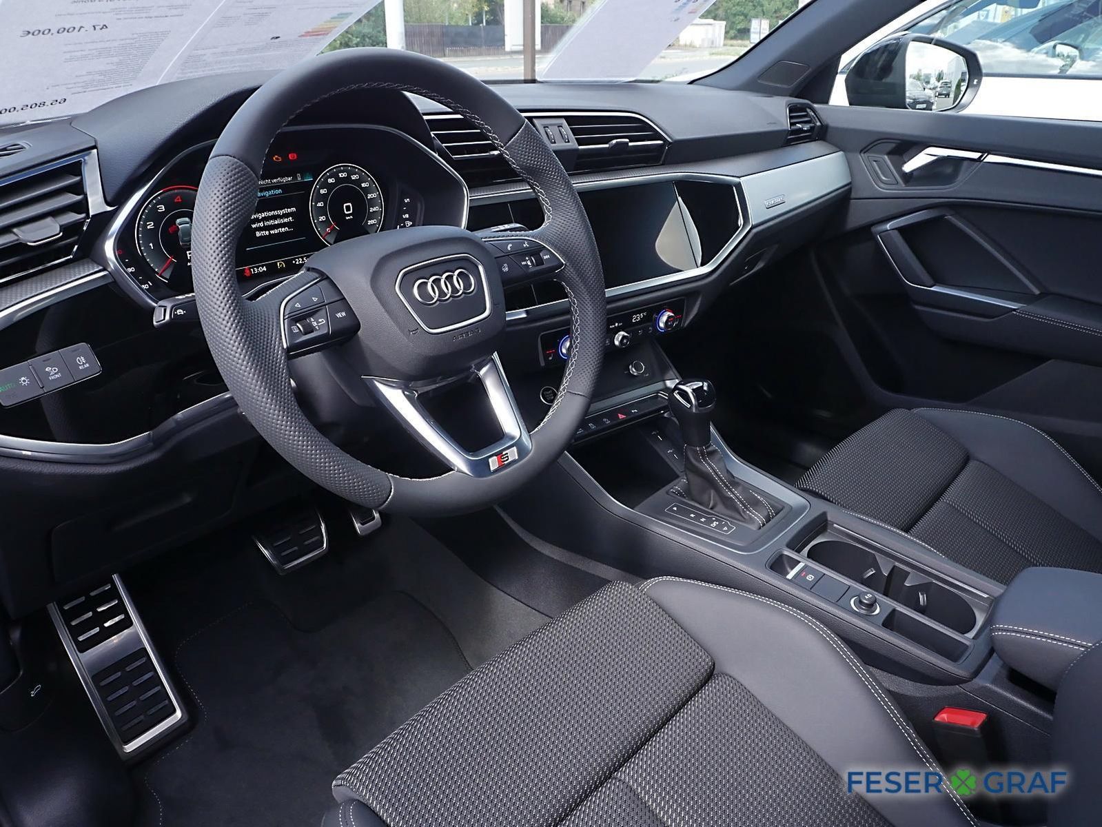 Audi Q3 S line 40 TFSI quattro AHK Pano RFK ACC LED