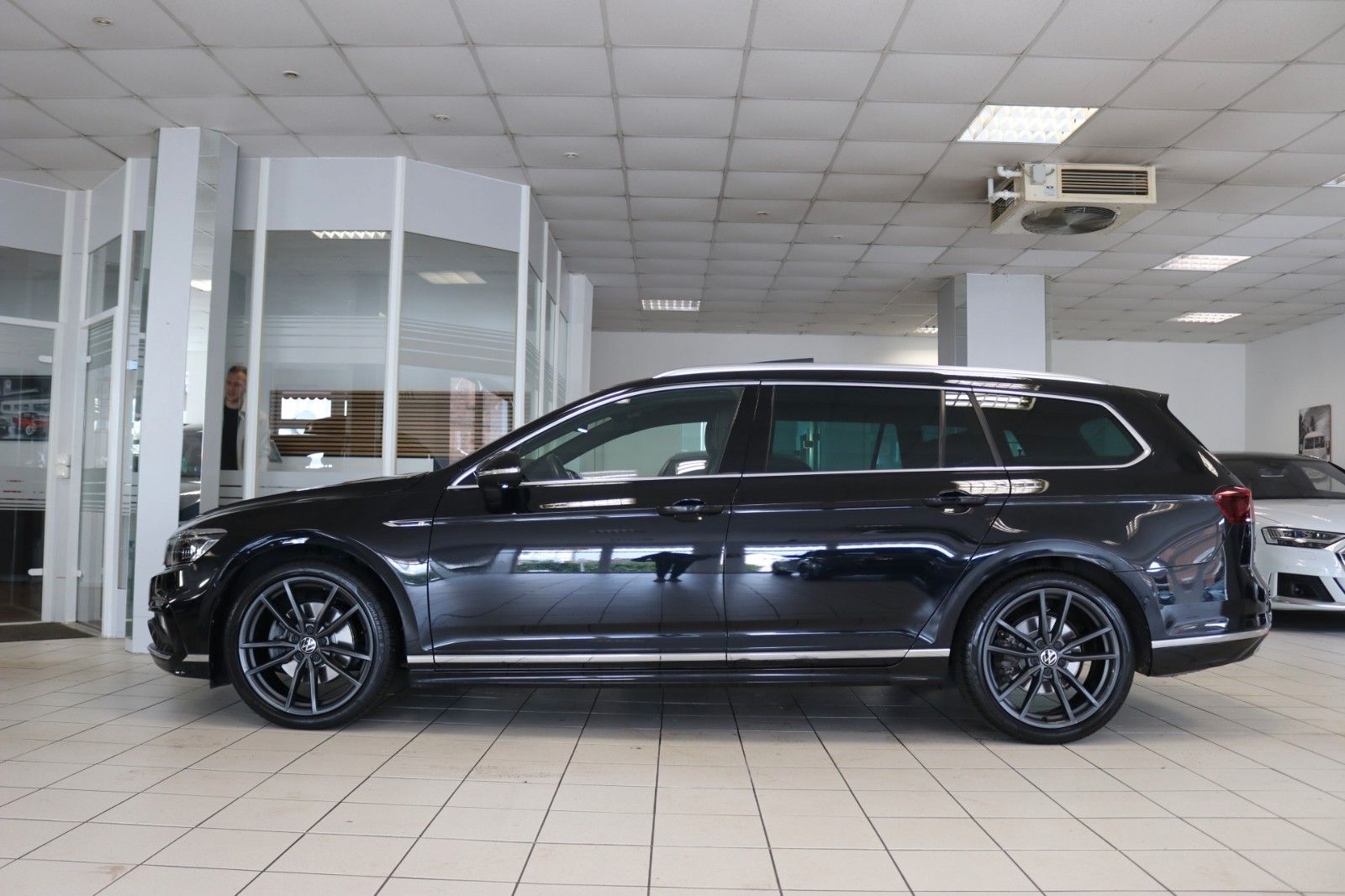 Volkswagen Passat 4M  R-Line DCC STHZ 360 Matrix Pano Leder